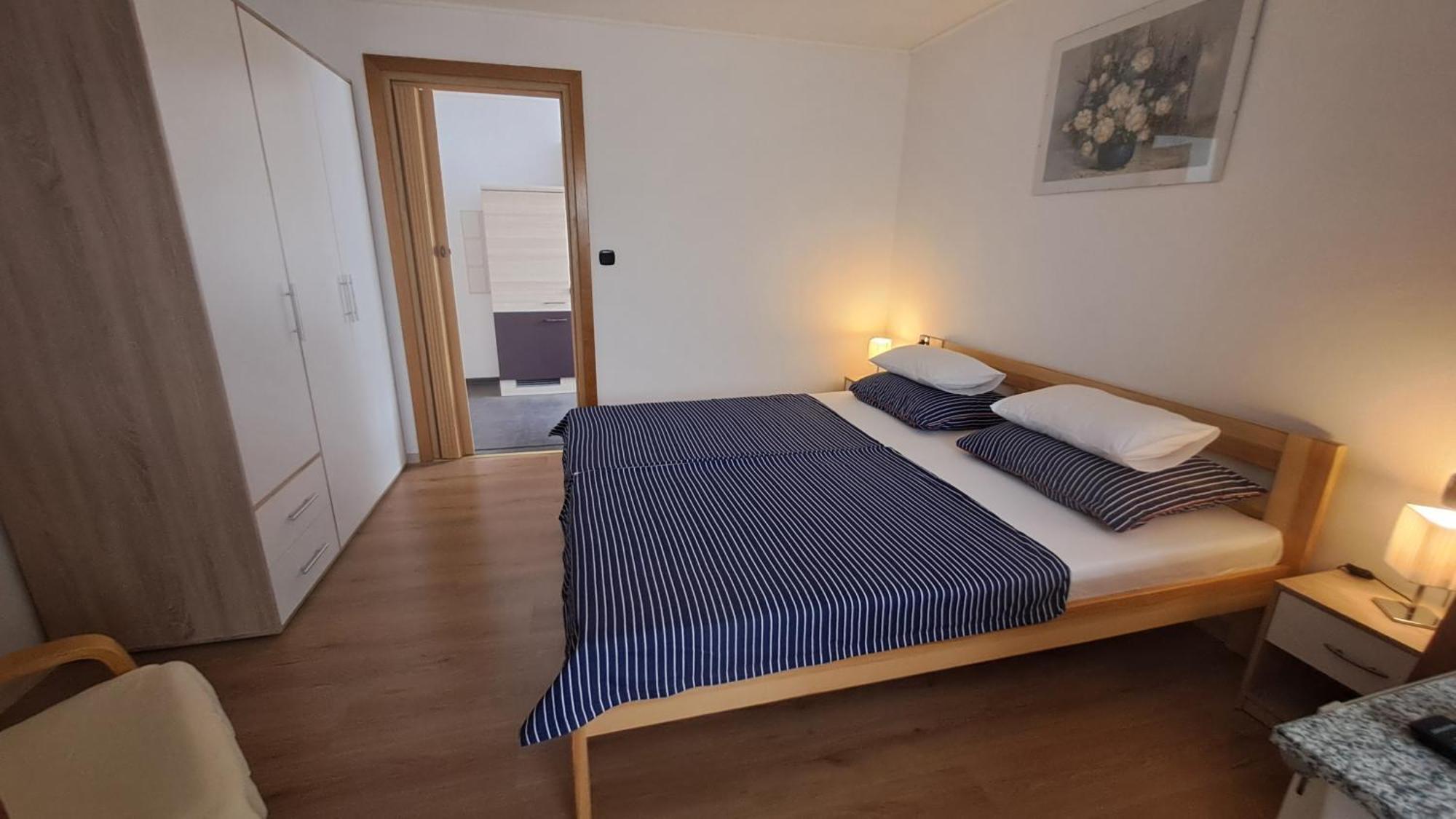Studio Apartments Maslinik Veglia Exterior foto